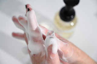 Anti-Anti-Bacterial: The Difference Between Antibacterial & Plain Soap